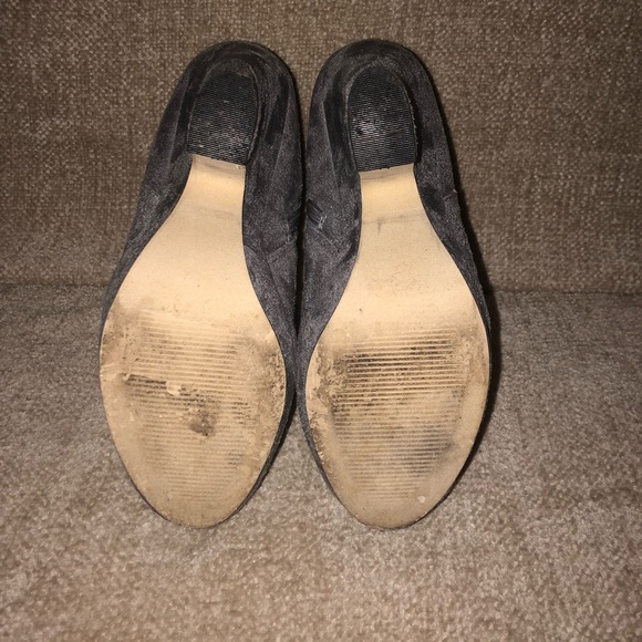 Versona Grey Suede Side-zip Booties - Size 7 - Picture 5 of 7